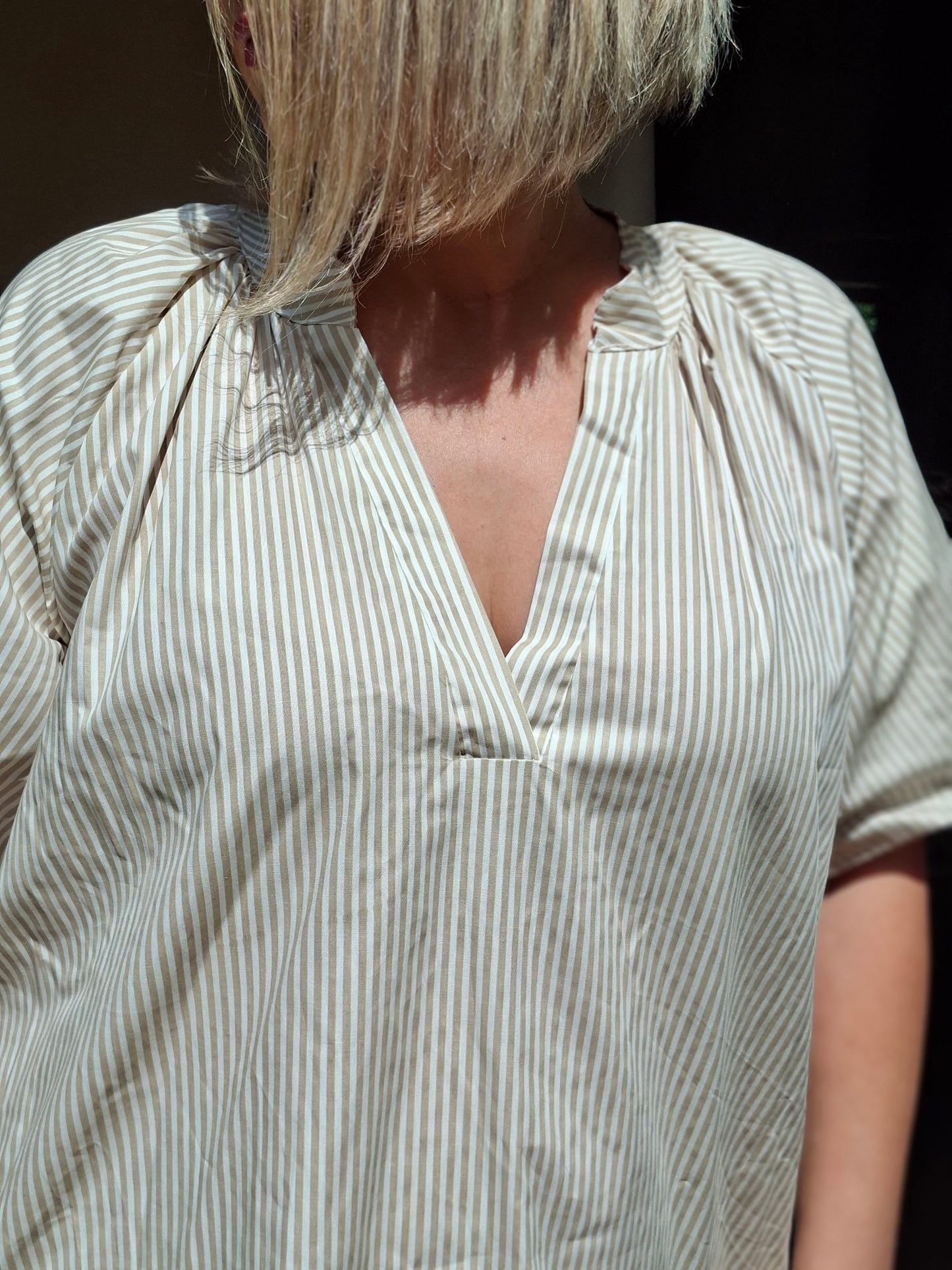 Robe Azalée - Rayures fines beiges et blanches